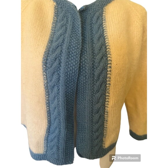 Vintage Handmade Knit  Cardigan Sweater Size S  100% Wool - Ivory & Blue - Picture 3 of 7